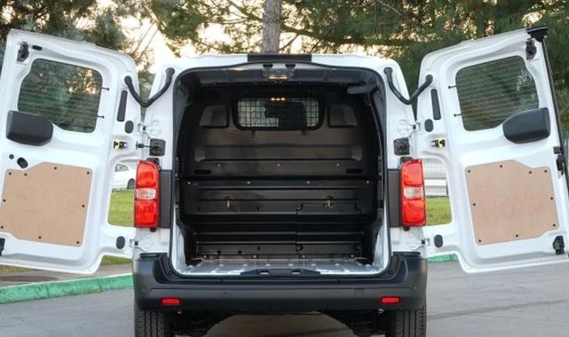 Scudo yeni gövde tipi ve motor seçeneği ile satışa sunuldu