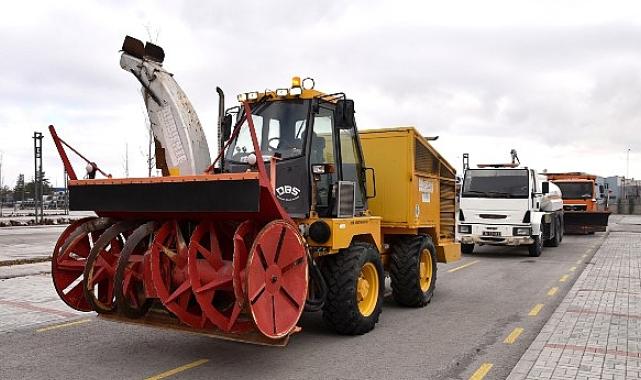 Selçuklu Belediyesi, hafta sonu Konya’yı etkisi altına alması beklenen kış koşulları öncesinde tüm hazırlıklarını tamamladı.