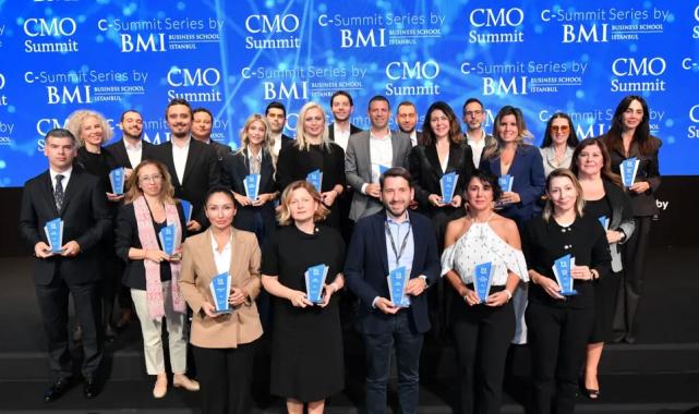 Türkiye’nin ‘En Etkin 50 CMO’ su  ödüllerini aldı