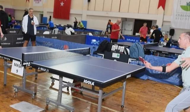 Ulusal Bursa Veteran Masa Tenisi Turnuvası başladı