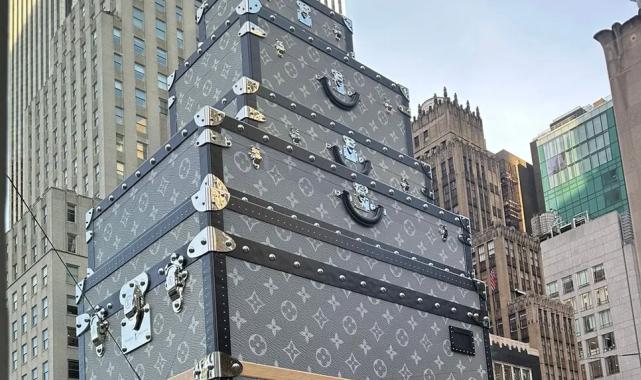 Ünlü marka vedasını ‘valiz’ tasarımla yaptı!