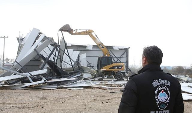 Yaylacık’ta kaçak depo yerle bir edildi