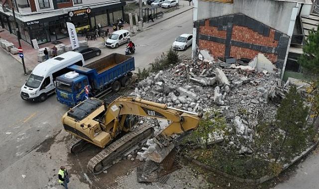 Yeşilova’ya nefes aldıracak proje için yıkıma başlandı