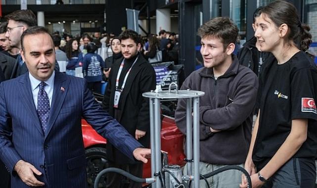 Bakan Kacır’dan Kocaeli’nin teknoloji takımlarına övgü; “Kocaeli TEKNOFEST 2024’te büyük işler başardı”