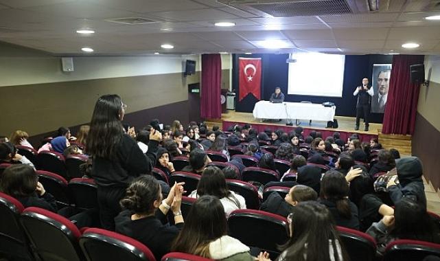 Bakırköy Belediyesi Gençleri Afetlere Karşı Bilinçlendiriyor