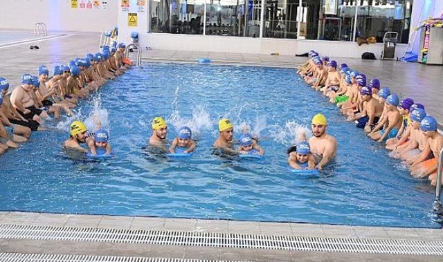 Başkan Altay: “Sağlıklı Bir Gelecek İçin 8.500 İlkokul Öğrencimize Yüzme Öğretiyoruz”