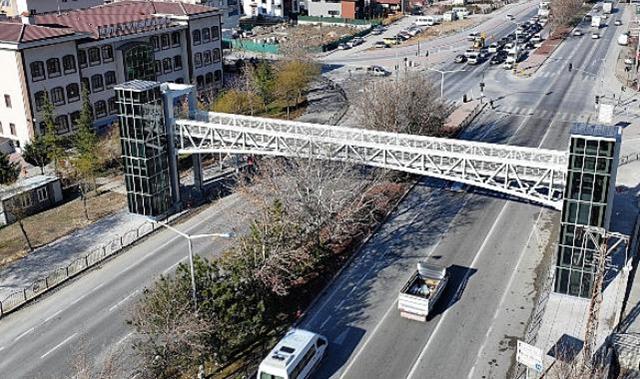 Başkan Altay: “Yeniden İnşa Ettiğimiz Yaşar Doğu Yaya Üst Geçidi Hayırlı Olsun”