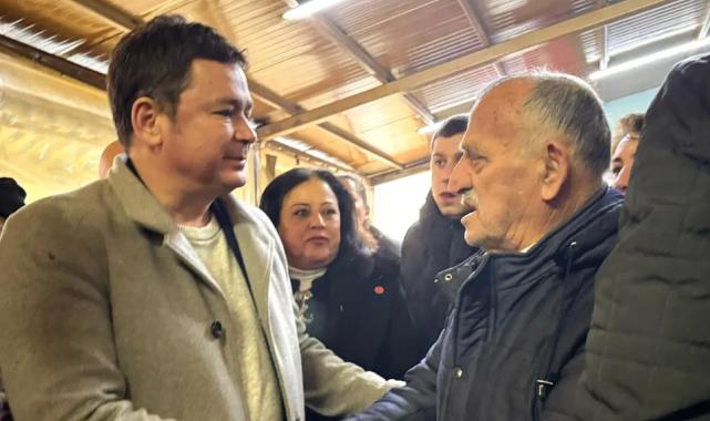 Başkan Aydın Bursa’da mahalleleri adım adım geziyor