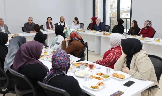 Başkan Çiftçi, Şekerpınar’daki kursiyerlerle bir araya geldi