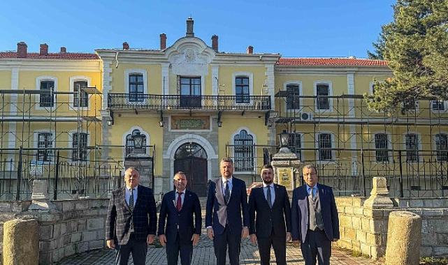 Başkan Duman, “Türkçe nefestir dedik, Makedonya’da nefesimizi aldık!”
