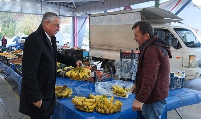 Başkan Topaloğlu’ndan Pazar esnafına kahvaltı