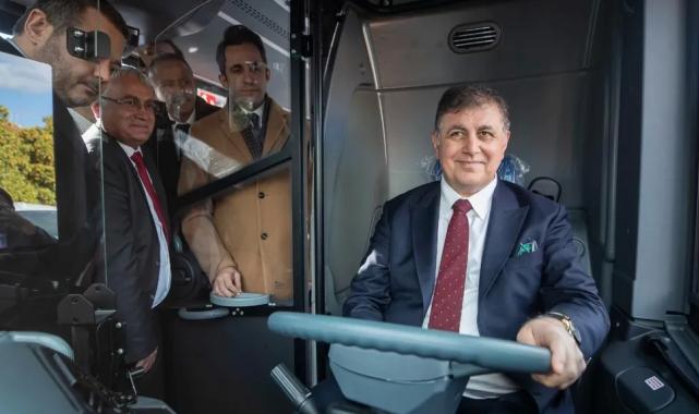 Başkan Tugay, 80 milyon Euro’luk kredi için ilk imzayı attı