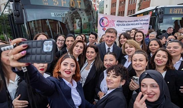 Başkan Tugay: Otobüslerimizi hem süren hem de onaran arkadaşlarımızın önemli bir kısmını kadınlarımız oluşturacak