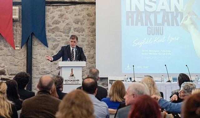 Başkan Tugay’dan İnsan Hakları Günü etkinliğinde açlık, yoksulluk, işsizlik mesajı “Dur demenin zamanı bugündür”