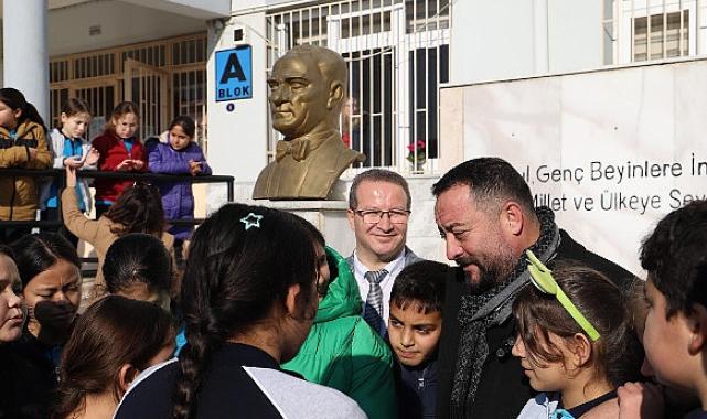 Başkan Turan çocukların yeni yıl sevincine ortak oldu