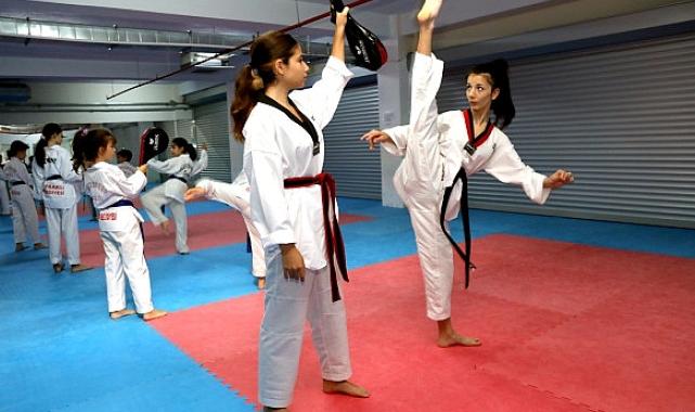 Bayraklı’da kış spor okullarına yoğun ilgi