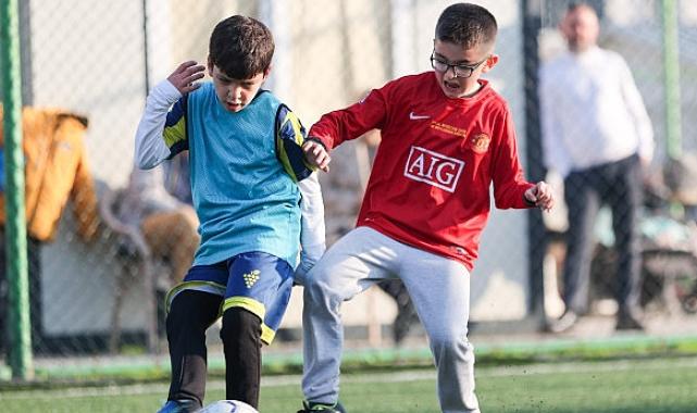Buca Belediyesi’nin kış spor kurslarına büyük ilgi