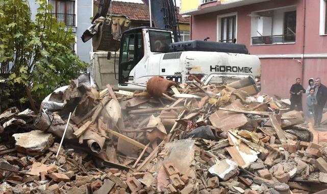 Bursa Gemlik’te metruk temizlik