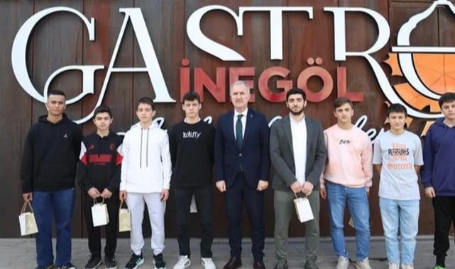 Bursa İnegöl’de Başkan Taban, dünya şampiyonlarını ağırladı