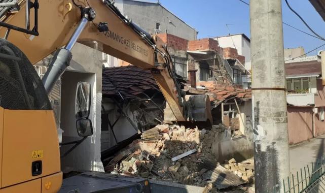 Bursa Osmangazi’de metruk binalar yıkılıyor