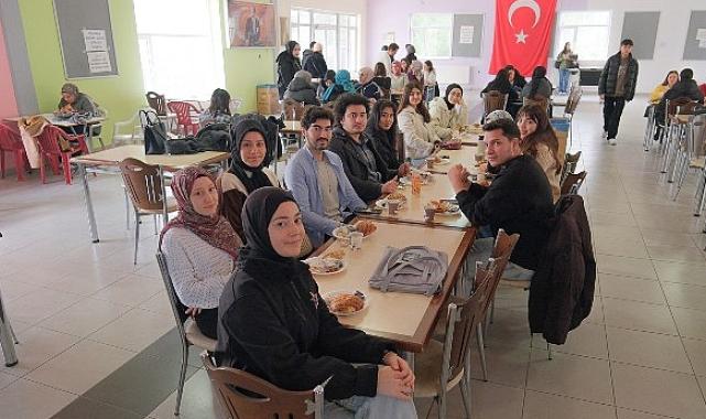 Büyükşehir Gençlik Meclisi Fakülte Kahvaltıları ile Öğrencilerin Kaynaşmasını Sağlıyor