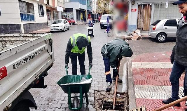 Büyükşehir ve MASKİ Ekipleri Yağışta Sahadaydı
