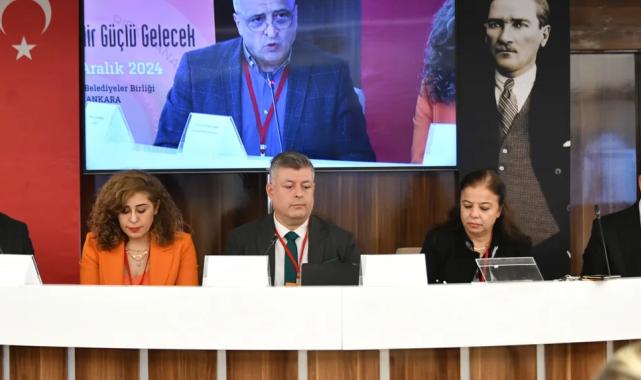 Çalık: Afetlere karşı dayanıklı kentler inşa etmek zorundayız
