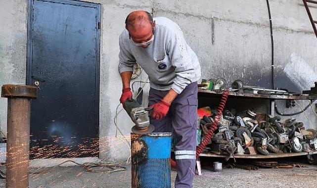 Çöp konteynerleri ve kovaları yenileniyor