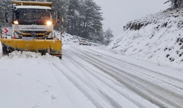 Denizli Büyükşehir’den kar mesaisi