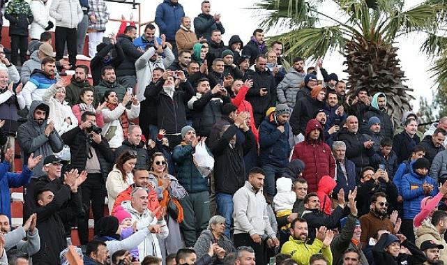 Dikili Belediyespor şampiyonluğunu ilan etti