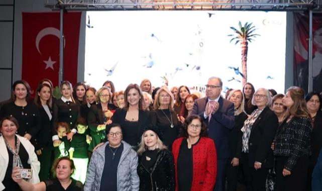 Egeli turizmcilerden Cumhuriyetin 101’nci yılına özel kutlama