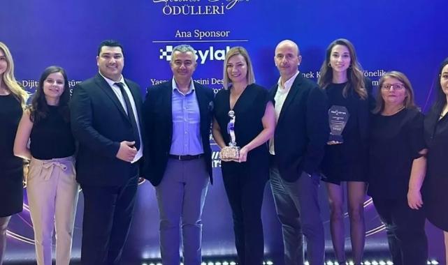 Eker’in ‘Otizmli Bireyler İş Gücünde’ istihdamına PERYÖN ödülü