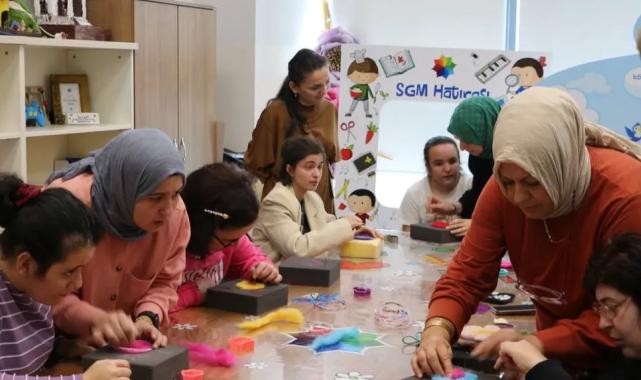 Engelsiz yüreklere yeşil-siyah ve eğlence dolu bir ev sahipliği