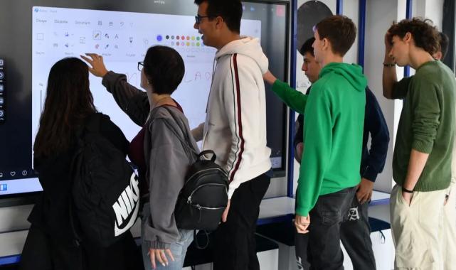 Erasmus öğrencileri Aziz Sancar Bilim ve Sanat Merkezi’nde