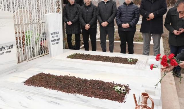 Eski Bakan İleri’ye Bakan Tekin’den vefa