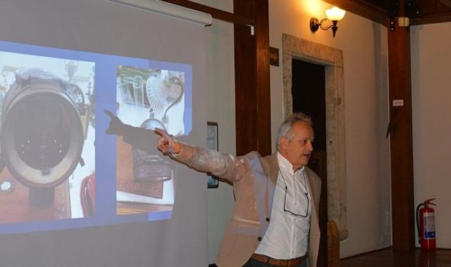 EÜ’de gaz lambasının tarihine ışık tutuldu