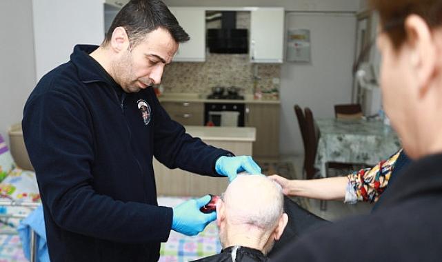 Evde Kişisel Bakım Hizmeti vatandaşların yüzünü güldürmeye devam ediyor