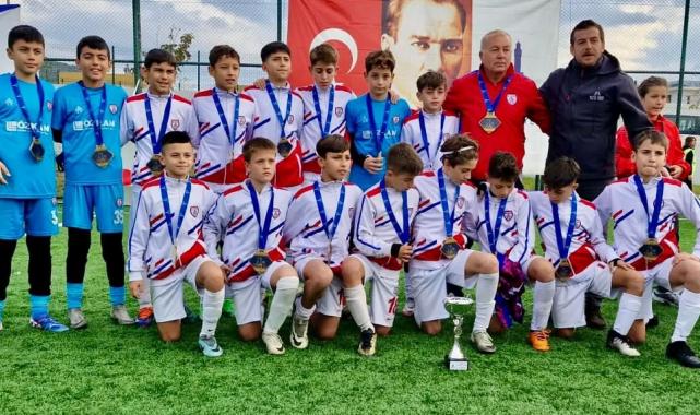 Geleceğin yıldızlarından örnek mücadele