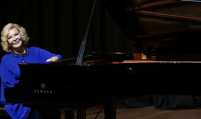 Gülsin Onay, ‘Göz Göze Ritimler’le büyüledi