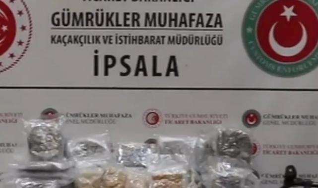 Gümrük ekipleri zehir tacirlerine geçit vermedi