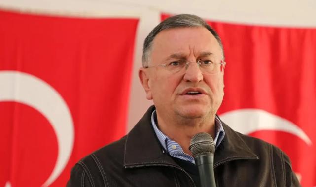 Hatay’ın eski başkanı Lütfü Savaş CHP’den ihraç edildi