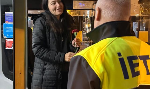 İETT kaptanlarına ‘Özel’ kutlama