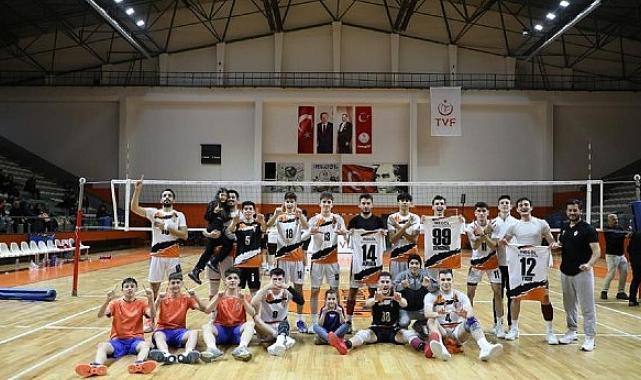 İnegöl Belediyespor Set Vermedi