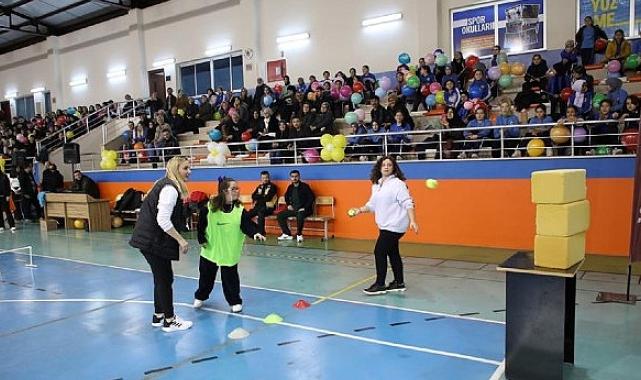 İnegöl’de Engelliler Sahaya İndi