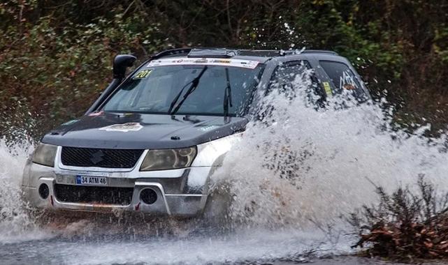 İstanbul’da yağış altında büyük çekişme