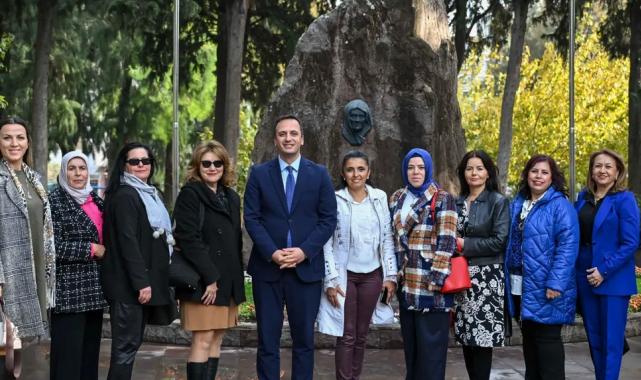 İzmir Bornova’da 5 Aralık kutlaması