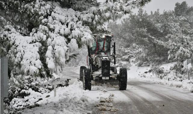 İzmir Bornova’da mevsimin ilk karı