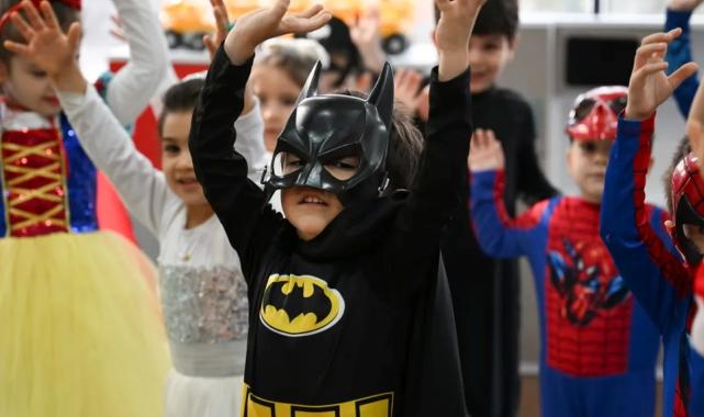 İzmir Bornova’da miniklere yeni yıl coşkusu