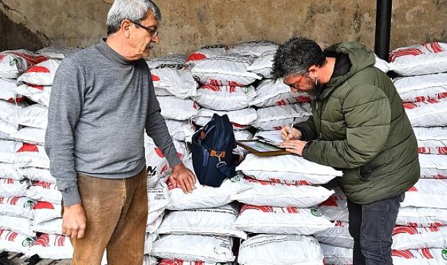 İzmir Büyükşehir Belediyesi ekipleri hava kalitesi için denetimde Kömür satış yerlerine sıkı denetim