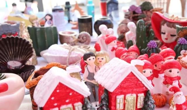 İzmir Çiğli’de yeni yıl kermesine büyük ilgi